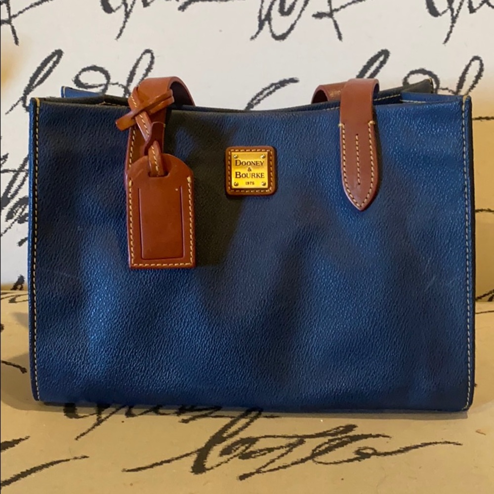 Dooney and Bourke shoulder bag